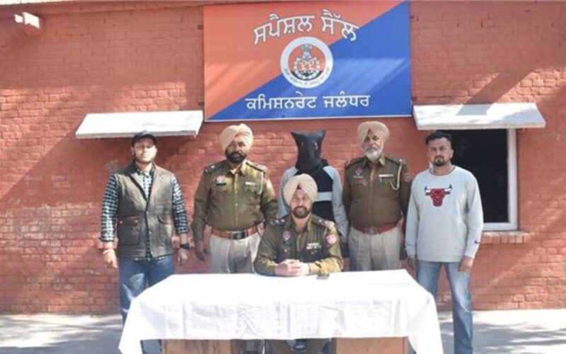 ਜਲੰਧਰ: ਨਸ਼ਾ ਤਸਕਰਾਂ ਦੀ ਮਦਦ ਦੇ ਦੋਸ਼, ਢਿੱਲੋਂ ਕਲੋਨੀ ਦੇ ਲੋਕਾਂ ਦਾ ਵਿਰੋਧ
