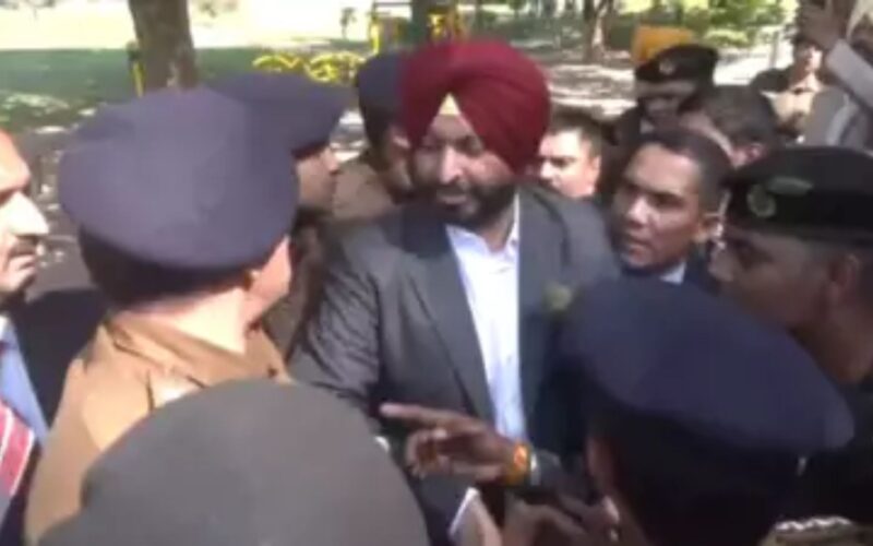 ਰਵਨੀਤ ਸਿੰਘ ਬਿੱਟੂ ਦੀ ਸੁਰੱਖਿਆ ਨੂੰ ਲੈ ਕੇ ਚੰਡੀਗੜ੍ਹ ਪੁਲਿਸ ਅਤੇ ਸੀਆਈਐਸਐਫ ਵਿਚਾਲੇ ਝੜਪ