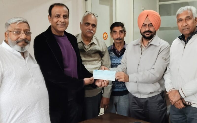 ਨਵੀਂ ਐਂਬੂਲੈਂਸ ਖਰੀਦਣ ਲਈ ₹100000 ਦਾਨ ਕੀਤੇ