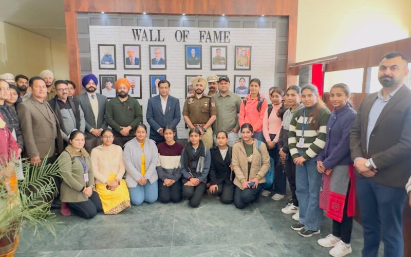 ਦੀਨਾਨਗਰ ਵਿਖੇ ‘ਵਾਲ ਆਫ਼ ਫੇਮ’ ਸਥਾਪਤ, ਉਮੀਦਵਾਨਾਂ ਲਈ ਨਵੀਂ ਪ੍ਰੇਰਣਾ