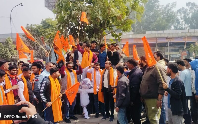 ਡੇਰਾਬੱਸੀ ‘ਚ ਸ਼ਿਵ ਸੈਨਾ ਹਿੰਦ ਵਲੋਂ ਗੁਰਪਤਵੰਤ ਸਿੰਘ ਪੰਨੂੰ ਖ਼ਿਲਾਫ਼ ਰੋਸ ਪ੍ਰਦਰਸ਼ਨ