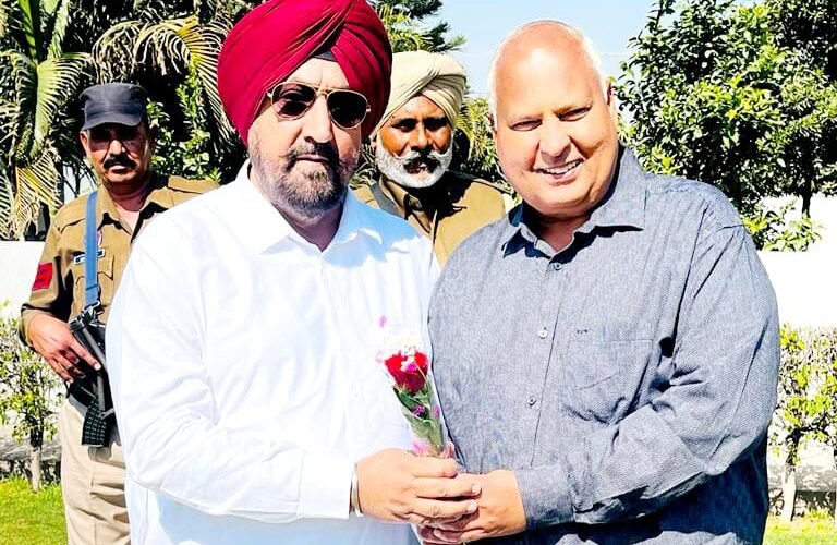 ਵਿਧਾਇਕ ਕੁਲਜੀਤ ਸਿੰਘ ਰੰਧਾਵਾ ਵੱਲੋਂ ਹਲਕੇ ਦੀਆਂ ਸਮੱਸਿਆਵਾਂ ‘ਤੇ ਖਾਸ ਧਿਆਨ: ਪਰਮਜੀਤ ਰੰਮੀ