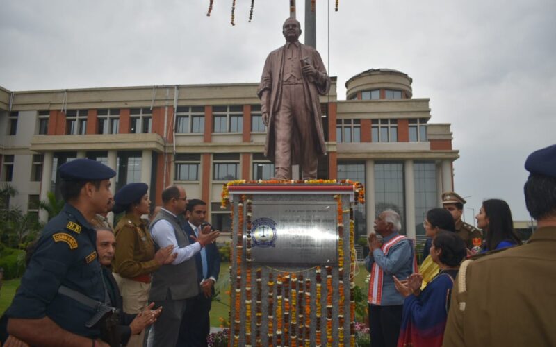 ਰਾਜਪਾਲ ਬੰਡਾਰੂ ਦੱਤਾਤ੍ਰੇਅ ਨੇ ਨੈਸ਼ਨਲ ਲਾਅ ਯੂਨੀਵਰਸਿਟੀ ਵਿਖੇ ਡਾ. ਬੀ.ਆਰ. ਅੰਬੇਡਕਰ ਦੀ ਮੂਰਤੀ ਦਾ ਕੀਤਾ ਉਦਘਾਟਨ
