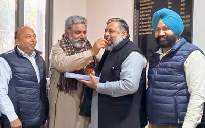 ਦਿੱਲੀ ਵਾਸੀਆਂ ਨੇ ਕੇਜਰੀਵਾਲ ਦੇ ਝੂਠ ਨੂੰ ਹਰਾਇਆ: ਹੌਬੀ ਧਾਲੀਵਾਲ