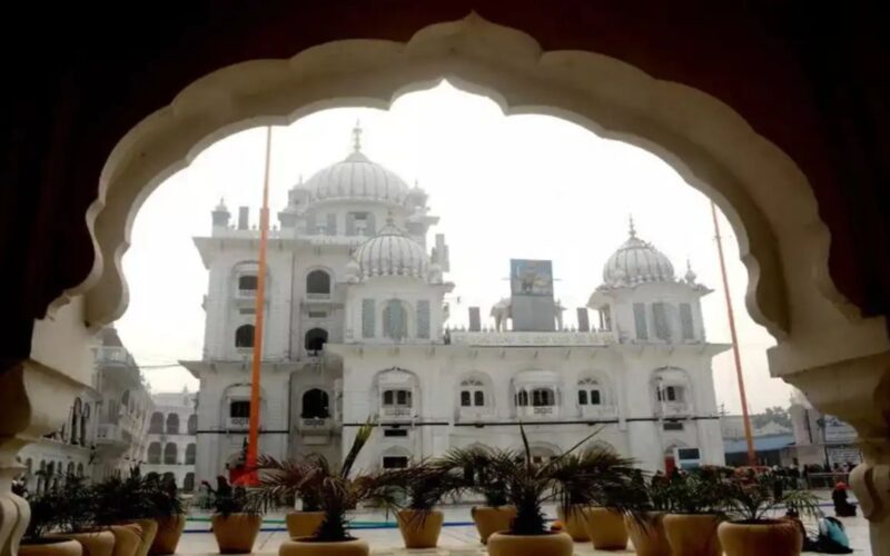ਅਕਾਲ ਤਖਤ ਸਾਹਿਬ ਵਿਖੇ ਪੰਜ ਪਿਆਰਿਆਂ ਦੀ ਅਹੰਕਾਰਤਮਕ ਇਕੱਤਰਤਾ, ਤਖਤ ਪਟਨਾ ਸਾਹਿਬ ਦੇ ਆਦੇਸ਼ ਰੱਦ