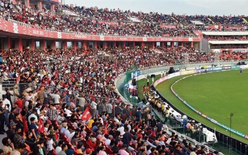 ਮੁਹਾਲੀ ਪੁਲਿਸ ਨੇ ਆਈ ਪੀ ਐਲ ਟਿਕਟਾਂ ਦੀ ਕਾਲਾਬਾਜ਼ਾਰੀ ਕਰਨ ਵਾਲੇ ਗਰੋਹ ਦਾ ਪਰਦਾਫਾਸ਼ ਕੀਤਾ