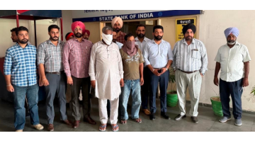 1,05,000 ਰੁਪਏ ਰਿਸ਼ਵਤ ਲੈਂਦਾ ਏ.ਐਨ.ਟੀ.ਐਫ. ਦਾ ਏ.ਐਸ.ਆਈ. ਅਤੇ ਉਸਦਾ ਡਰਾਈਵਰ ਵਿਜੀਲੈਂਸ ਬਿਊਰੋ ਵੱਲੋਂ ਕਾਬੂ