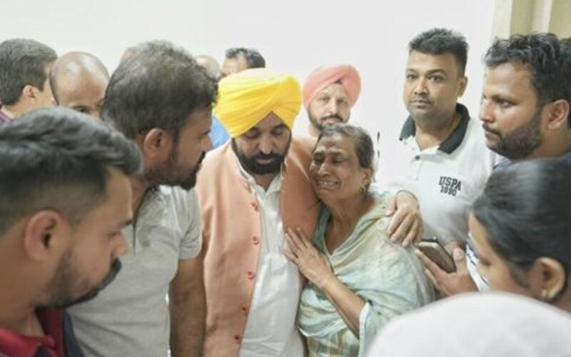 CM ਭਗਵੰਤ ਮਾਨ ਦਾ ਸਮਾਣਾ ਦਾ ਦੌਰਾ, ਦਰਦਨਾਕ ਸੜਕ ਹਾਦਸੇ ‘ਚ 7 ਬੱਚਿਆਂ ਦੀ ਮੌਤ ਤੋਂ ਬਾਅਦ ਵੱਡੇ ਪੱਧਰ ‘ਤੇ ਸੁਧਾਰਾਂ ਦਾ ਐਲਾਨ