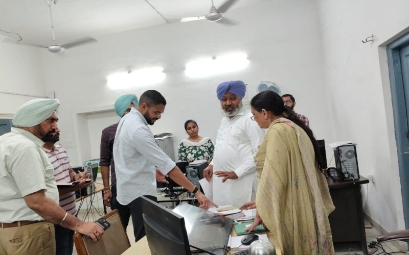 ਆਬਕਾਰੀ ਤੇ ਕਰ ਵਿਭਾਗ ‘ਚ ਵਿੱਤ ਮੰਤਰੀ ਦੀ ਅਚਨਚੇਤ ਚੈਕਿੰਗ, ਕੰਮ ‘ਚ ਦੇਰੀ ਨੂੰ ਭ੍ਰਿਸ਼ਟਾਚਾਰ ਮੰਨਿਆ ਜਾਵੇਗਾ : ਹਰਪਾਲ ਚੀਮਾ