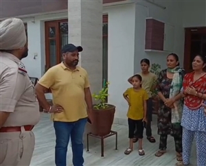 ਬੇਰੁਜ਼ਗਾਰ PTI ਅਧਿਆਪਕ ਘਰਾਂ ‘ਚ ਕੀਤੇ ਨਜ਼ਰਬੰਦ, ਕੇਜਰੀਵਾਲ ਦੀ ਮੂੰਹ ਬੋਲੀ ਭੈਣ ਵੀ ਡਿਟੇਨ