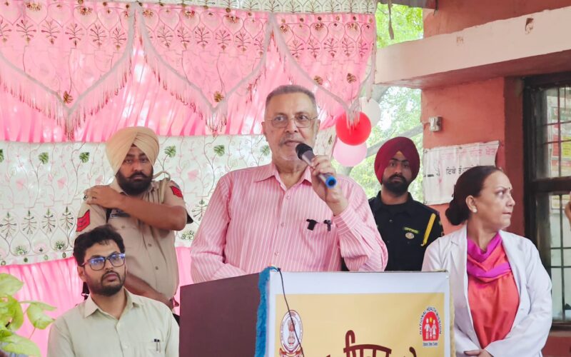 ਸਿਹਤ ਮੰਤਰੀ ਡਾ. ਬਲਬੀਰ ਸਿੰਘ ਨੇ ਮੋਹਾਲੀ ਦੇ ਬੂਥਗੜ੍ਹ ਸਿਹਤ ਬਲਾਕ ਵਿੱਚ ਮਾਨਸਿਕ ਸਿਹਤ ਅਤੇ ਨਸ਼ੀਲੇ ਪਦਾਰਥਾਂ ਦੀ ਵਰਤੋਂ ਸੰਬੰਧੀ ਵਿਕਾਰਾਂ ਦੀ ਪਿੰਡ-ਪੱਧਰੀ ਸਕ੍ਰੀਨਿੰਗ ਅਤੇ ਇਲਾਜ ਲਈ ਪਾਇਲਟ ਪ੍ਰੋਜੈਕਟ ਦੀ ਸ਼ੁਰੂਆਤ ਕੀਤੀ