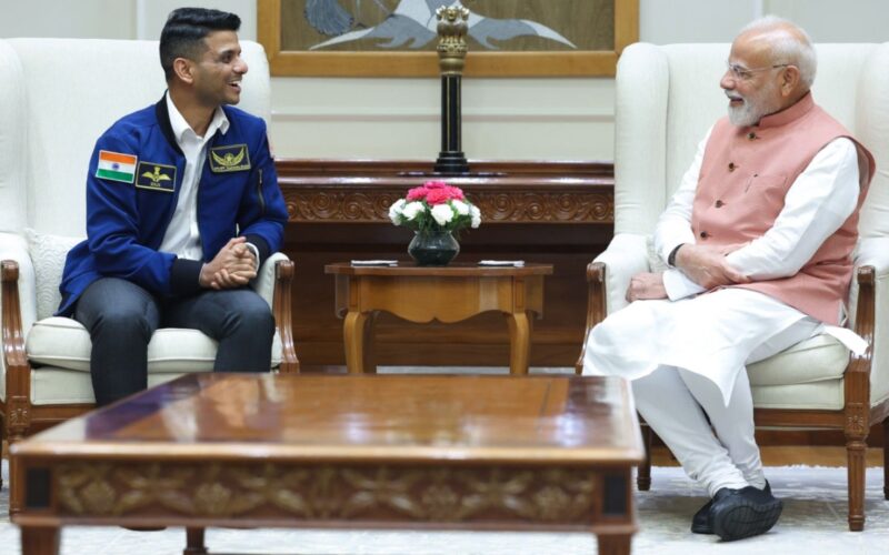 ਪੁਲਾੜ ਯਾਤਰੀ ਸ਼ੁਭਾਂਸ਼ੂ ਸ਼ੁਕਲਾ ਦਾ ਭਾਰਤ ‘ਚ ਸ਼ਾਨਦਾਰ ਸਵਾਗਤ, ਉਨ੍ਹਾਂ ਦੀਆਂ ਪ੍ਰਾਪਤੀਆਂ ਲੋਕ ਸਭਾ ‘ਚ ਗੂੰਜੀਆਂ