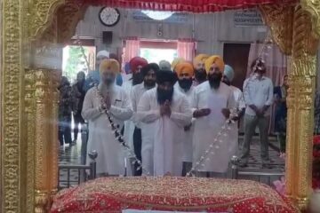 ਸਿੱਖਿਆ ਮੰਤਰੀ ਹਰਜੋਤ ਬੈਂਸਸ੍ਰੀ ਅਕਾਲ ਤਖ਼ਤ ਸਾਹਿਬ ਪੇਸ਼ ਹੋਣ ਤੋਂ ਪਹਿਲਾ ‘ਗੁਰਦੁਆਰਾ ਗੁਰੂ ਕਾ ਮਹਿਲ’ ਵਿਖੇ ਨਤਮਸਤਕ ਹੋਏ