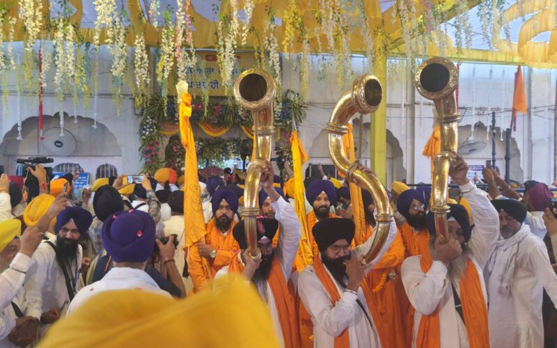 ਸ੍ਰੀ ਗੁਰੂ ਗ੍ਰੰਥ ਸਾਹਿਬ ਦੇ ਪਹਿਲੇ ਪ੍ਰਕਾਸ਼ ਪੁਰਬ ਨੂੰ ਸਮਰਪਿਤ ਵਿਸ਼ਾਲ ਨਗਰ ਕੀਰਤਨ ਸ੍ਰੀ ਰਾਮਸਰ ਸਾਹਿਬ ਤੋ ਸ੍ਰੀ ਅਕਾਲ ਤਖ਼ਤ ਸਾਹਿਬ