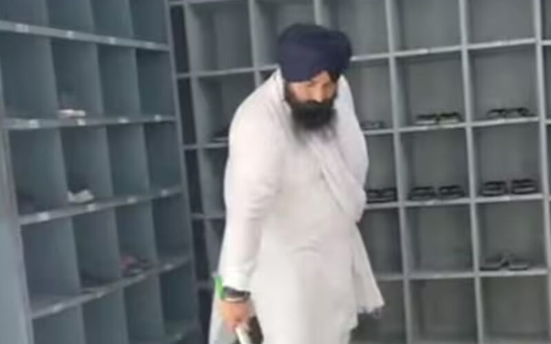 ਸਿੱਖਿਆ ਮੰਤਰੀ ਹਰਜੋਤ ਸਿੰਘ ਬੈਂਸ ਵੱਲੋਂ ਸ੍ਰੀ ਆਨੰਦਪੁਰ ਸਾਹਿਬ 'ਚ ਨਿਭਾਈ ਗਈ 'ਜੋੜੇ ਦੀ ਸੇਵਾ', ਧਾਰਮਿਕ ਸਜ਼ਾ ਪੂਰੀ ਕਰਨ ਦਾ ਆਖਰੀ ਦਿਨ