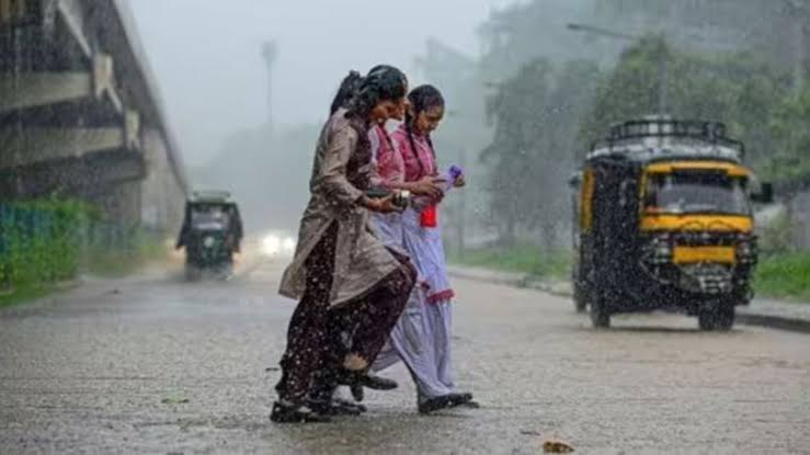 ਪੰਜਾਬ ਦੇ ਕਈ ਇਲਾਕਿਆਂ ਚ ਅੱਜ ਮੀਂਹ ਪੈਣ ਦੀ ਸੰਭਾਵਨਾ , ਯੈਲੋ ਅਲਰਟ ਜਾਰੀ