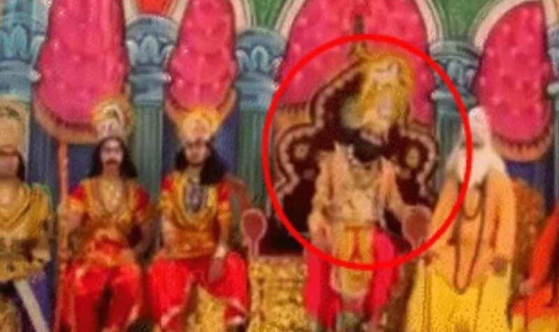 ਚੰਬਾ ‘ਚ ਰਾਮਲੀਲਾ ਦੇ ਮੰਚਨ ਦੌਰਾਨ ਕਲਾਕਾਰ ਦੀ ਹੋਈ ਮੌਤ ,ਪਿਛਲੇ 40 ਸਾਲਾ ਤੋਂ ਨਿਭਾ ਰਹੇ ਸੀ ‘ਦਸ਼ਰਥ’ ਦੀ ਭੂਮਿਕਾ