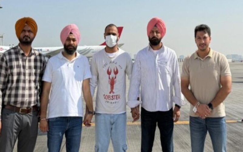 ਪੰਜਾਬ ਪੁਲਿਸ ਨੇ ਫਰਾਰ ਮੁਲਜ਼ਮ ਪਰਮਿੰਦਰ ਸਿੰਘ ਉਰਫ਼ ਪਿੰਡੀ ਨੂੰ UAE ਤੋਂ ਲਿਆਂਦਾ ਭਾਰਤ , ਕਈ ਮਾਮਲਿਆਂ ‘ਚ ਸੀ ਲੋੜੀਂਦਾ