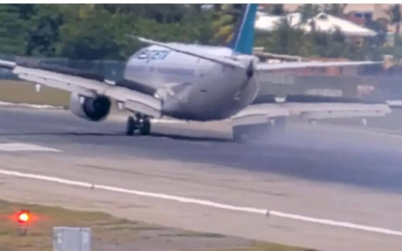 ਵੈਸਟਜੈੱਟ ਬੋਇੰਗ 737 ਦੇ ਗੇਅਰ ਡਿੱਗਣ ਕਾਰਨ ਸਿੰਟ ਮਾਰਟਨ ‘ਚ ਐਮਰਜੈਂਸੀ ਨਿਕਾਸੀ ਸ਼ੁਰੂ