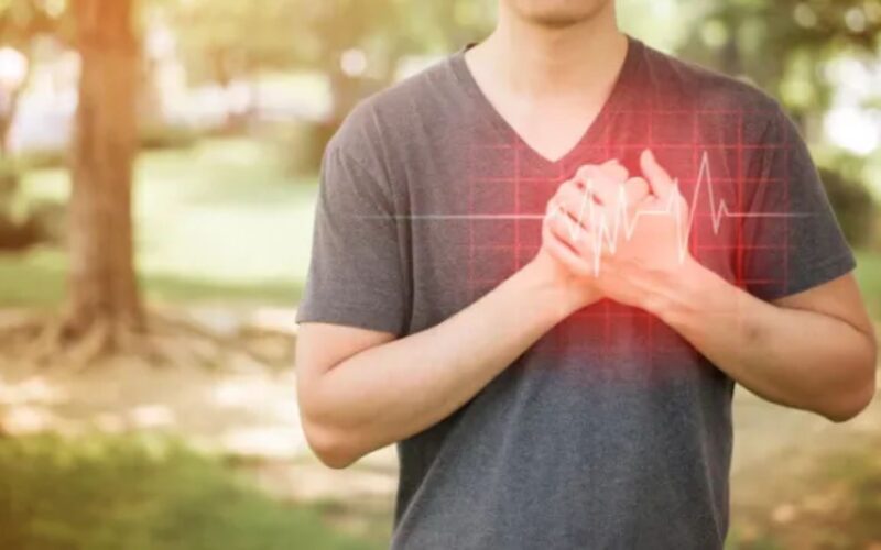 ਨੌਜਵਾਨਾਂ ‘ਚ ਦਿਲ ਦੀ ਬਿਮਾਰੀ ਦਾ ਖ਼ਤਰਾ ਤੇਜ਼ੀ ਨਾਲ ਵੱਧ ਰਿਹਾ, ਬਚਣ ਦੇ ਆਸਾਨ ਤਰੀਕੇ ਸਿੱਖੋ