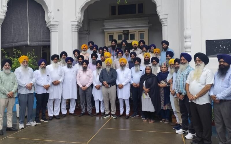 ਸ਼੍ਰੋਮਣੀ ਕਮੇਟੀ ਮੁਲਾਜ਼ਮਾਂ ਵੱਲੋਂ ਇਕ ਦਿਨ ਤਨਖ਼ਾਹ ਹੜ੍ਹ ਪੀੜਤਾਂ ਦੀ ਸਹਾਇਤਾ ਲਈ ਦੇਣ ਦਾ ਫੈਸਲਾ
