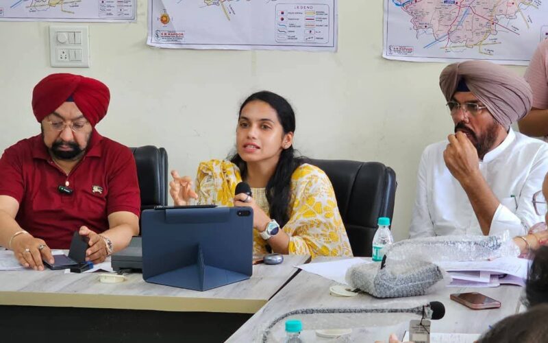 ਸਾਂਝਾ ਉਪਰਾਲਾ ਅਧੀਨ ਐਨ ਜੀ ਓਜ਼ ਨਾਲ ਡਿਪਟੀ ਕਮਿਸ਼ਨਰ ਵਲੋਂ ਹੜ੍ਹ ਪ੍ਰਭਾਵਿਤਾਂ ਦੇ ਮੁੜ ਵਸੇਬਾ ਲਈ ਮੀਟਿੰਗ