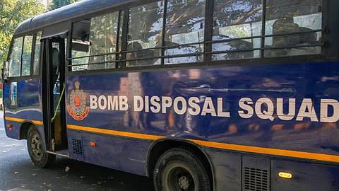 ਅੱਜ ਫਿਰ ਕਈ ਸਕੂਲਾਂ ਨੂੰ ਮਿਲੀ ਬੰਬ ਨਾਲ ਉਡਾਉਣ ਦੀ ਧਮਕੀ, ਪੁਲਿਸ ਤੇ ਬੰਬ ਨਿਰੋਧਕ ਦਸਤੇ ਪਹੁੰਚੇ