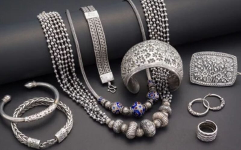 ਦਿੱਲੀ ‘ਚ ਚਾਂਦੀ ਨੇ ਰਿਕਾਰਡ ਕੀਤਾ ਕਾਇਮ, 2025 ‘ਚ ਕੀਮਤ ਹੋ ਜਾਵੇਗੀ ਦੁੱਗਣੀ – ਦੀਵਾਲੀ ਤੱਕ 2 ਲੱਖ ਰੁਪਏ ਤੋਂ ਪਾਰ ਹੋਣ ਦੀ ਸੰਭਾਵਨਾ