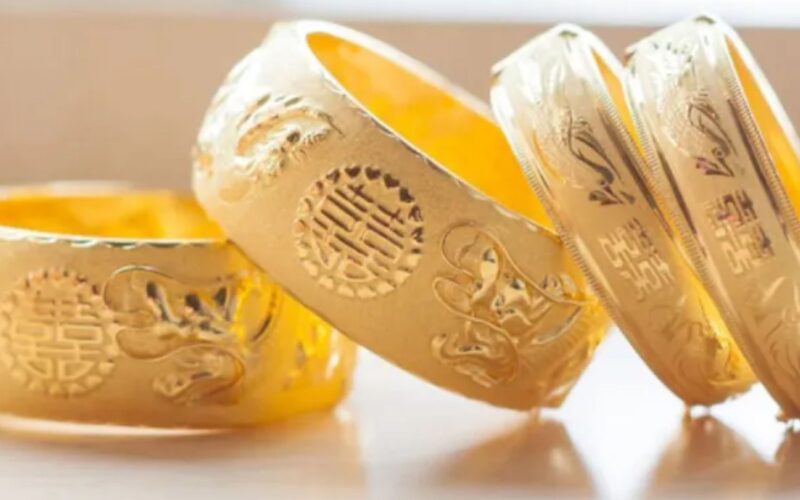 ਸੋਨਾ ₹1.3 ਲੱਖ, ਚਾਂਦੀ ₹2 ਲੱਖ ਤੋਂ ਪਾਰ: ਨਿਵੇਸ਼ਕਾਂ ਦਾ ਫਿਏਟ ਕਰੰਸੀ ‘ਚ ਘੱਟਿਆ ਵਿਸ਼ਵਾਸ