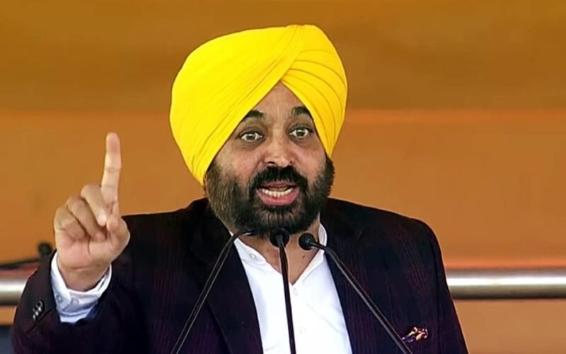 ਮੁੱਖ ਮੰਤਰੀ ਭਗਵੰਤ ਮਾਨ ਨੇ ਮੋਰਿੰਡਾ ‘ਚ ਵਿਦਿਆਰਥੀਆਂ ਨਾਲ ਕੀਤੀ ਗੱਲਬਾਤ, ਬੱਸੀ ਪਠਾਣਾਂ ਮੰਡੀ ‘ਚ ਝੋਨੇ ਦੀ ਖਰੀਦ ਦਾ ਲਿਆ ਜਾਇਜ਼ਾ