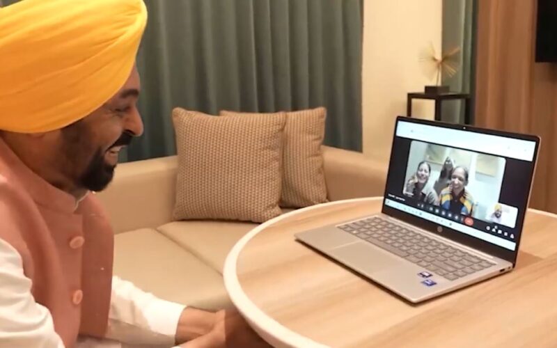 ਵਿਸ਼ਵ ਕੱਪ ਜਿੱਤਣ ਤੋਂ ਬਾਅਦ ਸੀਐਮ ਮਾਨ ਨੇ ਵੀਡੀਓ ਕਾਲ ਕਰਕੇ ਧੀਆਂ ਨੂੰ ਵਧਾਈ ਦਿੱਤੀ!