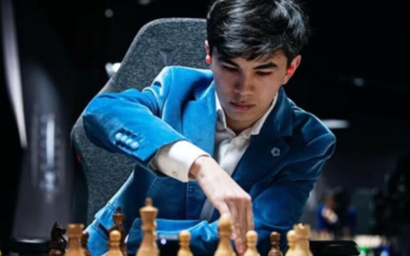 ਜ਼ਵੋਖਿਰ ਸਿੰਦਾਰੋਵ ਸਭ ਤੋਂ ਘੱਟ ਉਮਰ ਦੇ ਸ਼ਤਰੰਜ ਵਿਸ਼ਵ ਕੱਪ ਜੇਤੂ ਬਣੇ, ਗੋਆ ‘ਚ ਵੇਈ ਯੀ ਨੂੰ ਹਰਾ ਕੇ ਇਤਿਹਾਸ ਰਚਿਆ