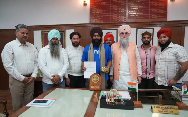 ਸਪੀਕਰ ਸੰਧਵਾਂ ਨੇ ਕੀਤਾ ਅੰਤਰਰਾਸ਼ਟਰੀ ਪਾਵਰ ਸਲੈਪ ਜੇਤੂ ਜੁਝਾਰ ਸਿੰਘ ਦਾ ਸਨਮਾਨ