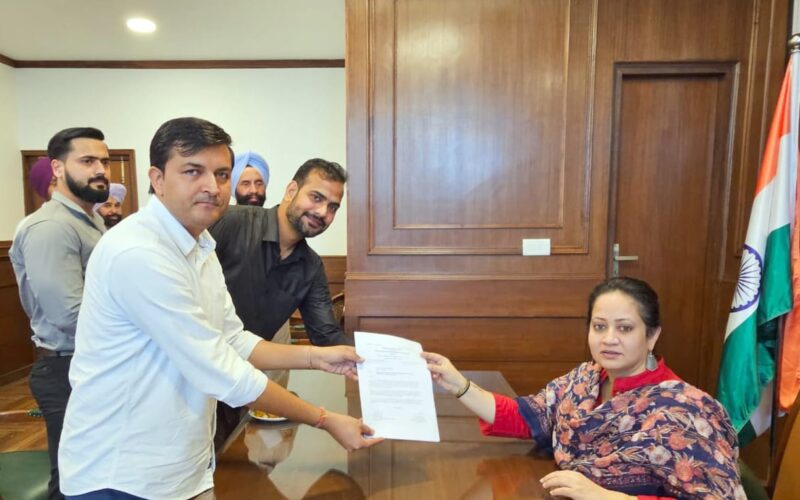 बख्शे नहीं जाएंगे प्रतिबंधित दवाओं की बिक्री करने वाले केमिस्ट: आरती सिंह राव