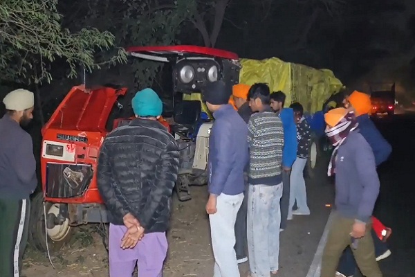 ਫਤਿਹਗੜ੍ਹ ਸਾਹਿਬ ਜਾਂਦੇ ਸ਼ਰਧਾਲੂਆਂ ਦੀ ਪਲਟੀ ਟਰਾਲੀ…