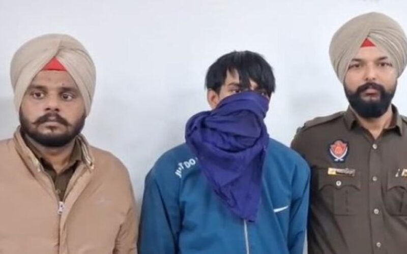 ‘ਆਪ’ ਆਗੂ ਸੋਨੀਆ ਮਾਨ ਨੂੰ ਸੋਸ਼ਲ ਮੀਡੀਆ ‘ਤੇ ਧਮਕੀ ਦੇਣ ਵਾਲਾ ਆਰੋਪੀ ਅੰਮ੍ਰਿਤਸਰ ਪੁਲਿਸ ਵੱਲੋਂ ਗ੍ਰਿਫਤਾਰ