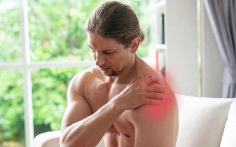 ਆਪਣੀਆਂ ਬਾਹਾਂ ਤੇ ਮੋਢਿਆਂ ‘ਚ ਲਗਾਤਾਰ ਦਰਦ ਨੂੰ ਨਜ਼ਰਅੰਦਾਜ਼ ਨਾ ਕਰੋ; ਕਿਸੇ ਗੰਭੀਰ ਬਿਮਾਰੀ ਦਾ ਹੋ ਸਕਦਾ ਸੰਕੇਤ