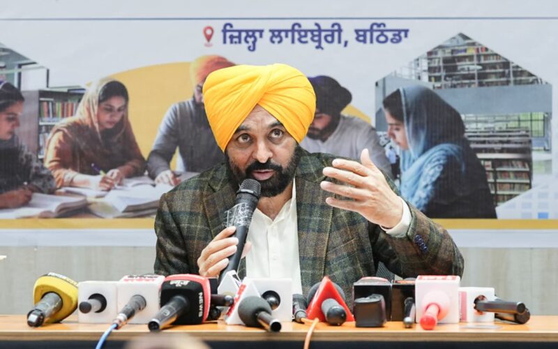 ਪੰਜਾਬ ਸਰਕਾਰ ਨੌਜਵਾਨਾਂ ਨੂੰ ਮੁਕਾਬਲੇ ਵਾਲੀਆਂ ਪ੍ਰੀਖਿਆਵਾਂ ਦੀ ਤਿਆਰੀ ਕਰਵਾਉਣ ਲਈ ਸਖ਼ਤ ਯਤਨ ਕਰ ਰਹੀ : CM ਮਾਨ