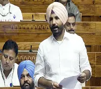 ‘ਰਾਜਾ ਵੜਿੰਗ ਨੇ ਆਪ ਹੀ ਖੋਲ੍ਹ ਦਿੱਤੀ ਕਾਂਗਰਸ ਦੀ ਪੋਲ’, ਰਵਨੀਤ ਸਿੰਘ ਬਿੱਟੂ ਨੇ ਵਿੰਨ੍ਹਿਆ ਤਿੱਖਾ ਨਿਸ਼ਾਨਾ