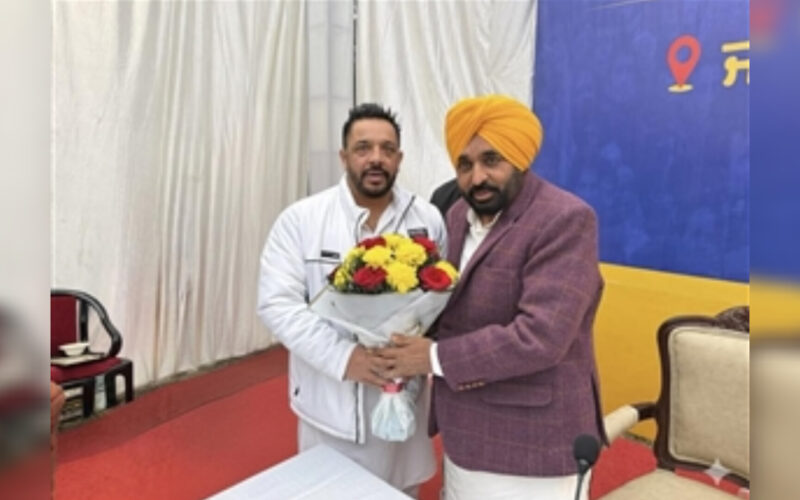 ਪੰਜਾਬ ‘ਚ ‘ਆਪ’ ਆਗੂ ਦਾ ਕਤਲ, ਪੌਸ਼ ਇਲਾਕੇ ‘ਚ ਗੁਰਦੁਆਰੇ ਦੇ ਬਾਹਰ ਮਾਰੀਆਂ ਗੋਲੀਆਂ