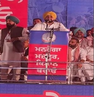 ‘ਰਾਹੁਲ ਗਾਂਧੀ ਕਿਸਾਨਾਂ-ਮਜ਼ਦੂਰਾਂ ਦੇ ਅਸਲੀ ਹੀਰੋ’, ਚਰਨਜੀਤ ਚੰਨੀ ਨੇ ਘੇਰੀ ਪੰਜਾਬ ਸਰਕਾਰ