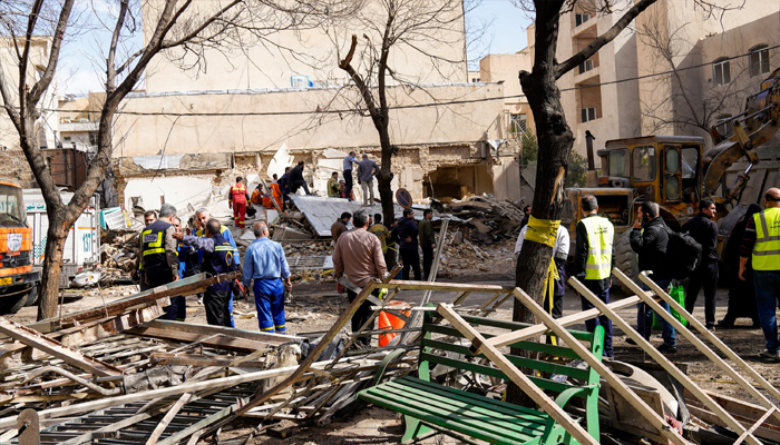 ਅਮਰੀਕਾ-ਇਜ਼ਰਾਈਲ ਹਮਲਿਆਂ ਨੇ ਈਰਾਨ ‘ਚ ਮਚਾਈ ਤਬਾਹੀ, 201 ਲੋਕਾਂ ਦੀ ਮੌਤਾਂ, 747 ਜ਼ਖਮੀ