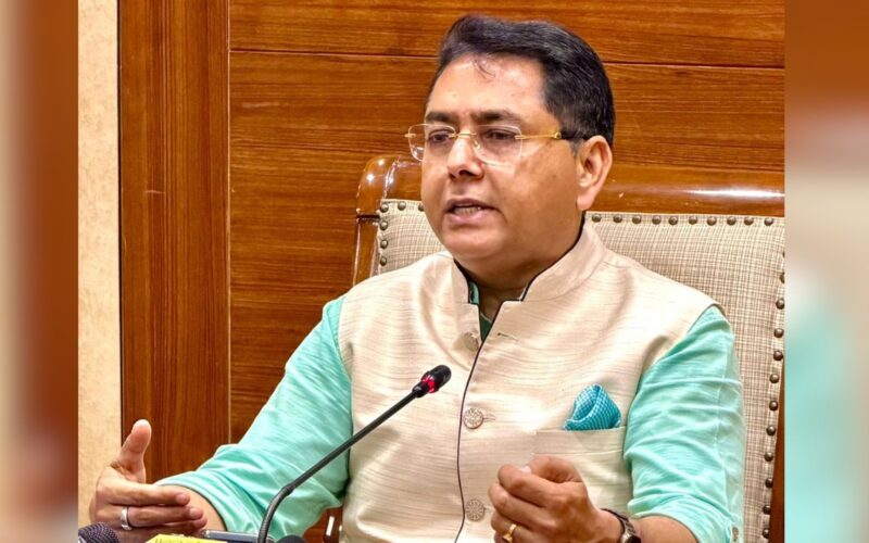 ਅਮਨ ਅਰੋੜਾ ਦਾ ਵੱਡਾ ਬਿਆਨ: ‘ਆਪ’ ਸਰਕਾਰ ਗਲਤੀਆਂ ‘ਤੇ ਆਪਣੇ ਹੀ ਨੇਤਾਵਾਂ ‘ਤੇ ਕਰਦੀ ਤੁਰੰਤ ਕਾਰਵਾਈ