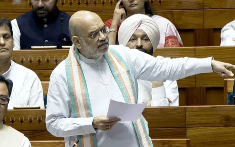 ਲੋਕ ਸਭਾ ਵਿੱਚ ਅਮਿਤ ਸ਼ਾਹ ਦਾ ਵੱਡਾ ਬਿਆਨ: “ਬਸਤਰ ‘ਚ ਨਕਸਲਵਾਦ ਲਗਭਗ ਖਤਮ.., ਜੋ ਹਥਿਆਰ ਚੁੱਕੇਗਾ ਉਸਨੂੰ ਜਵਾਬ…”