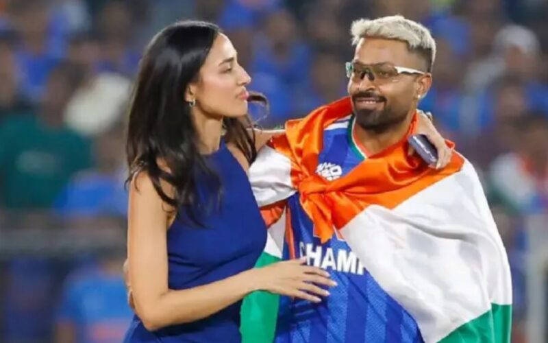 T20 ਵਿਸ਼ਵ ਕੱਪ ਜਿੱਤਣ ਤੋਂ ਬਾਅਦ ਵਿਵਾਦਾਂ ‘ਚ ਘਿਰੇ ਹਾਰਦਿਕ ਪੰਡਯਾ, ਭਾਰਤੀ ਝੰਡੇ ਦੇ ਅਪਮਾਨ ਦਾ ਦੋਸ਼; FIR ਦੀ ਮੰਗ