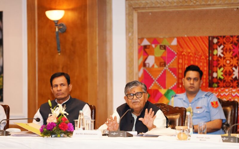 चंडीगढ़ को ‘फ्यूचर रेडी’ बनाने पर जोर : गुलाबचंद कटारिया ने AAC बैठक में विकास एजेंडे पर की चर्चा