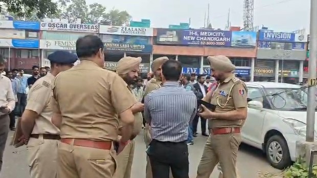 ਦਿਨ ਦਿਹਾੜੇ ਚੰਡੀਗੜ੍ਹ ਵਿਖੇ ਜਿਮ ਦੇ ਬਾਹਰ ਨੌਜਵਾਨ ਦਾ ਗੋਲੀਆਂ ਮਾਰ ਕੇ ਕਤਲ