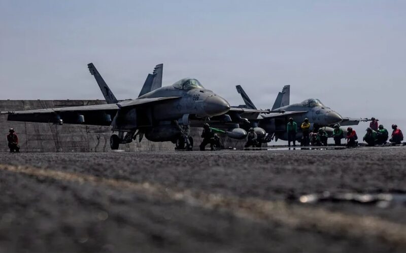 Iran ਨੇ ਅਮਰੀਕਾ ਦੇ ਅਬ੍ਰਾਹਮ ਲਿੰਕਨ ਜਹਾਜ਼ ਨੂੰ ਬਣਾਇਆ ਨਿਸ਼ਾਨਾ, ਪਹੁੰਚਾਇਆ ਭਾਰੀ ਨੁਕਸਾਨ