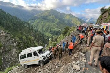 ਕੁੱਲੂ ‘ਚ ਵੱਡਾ ਹਾਦਸਾ: ਸੈਲਾਨੀਆਂ ਨਾਲ ਭਰੀ ਬੱਸ ਖੱਡ ‘ਚ ਡਿੱਗੀ, ਬਚਾਅ ਕਾਰਜ ਜਾਰੀ