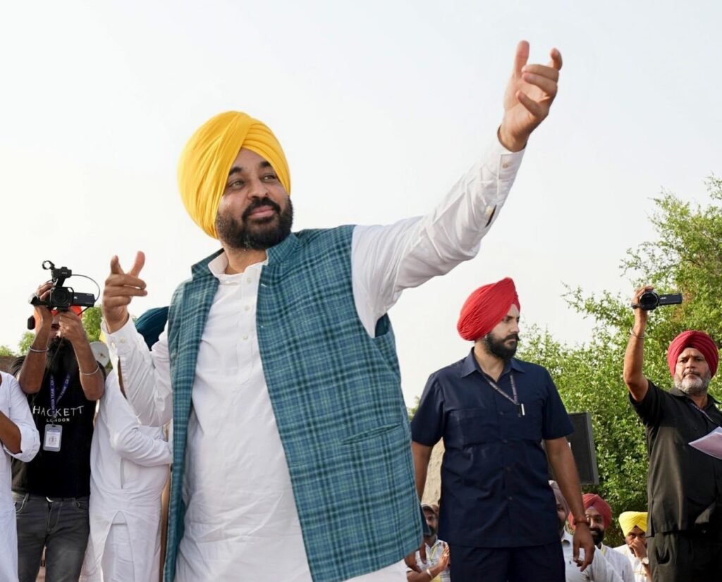 ਭਲੂਰ ਤੋਂ CM ਮਾਨ ਦਾ ਵੱਡਾ ਐਲਾਨ: ਸਾਲ ਦੇ ਅੰਤ ਤੱਕ 7,000 ਕਿਲੋਮੀਟਰ ਹੋਰ ਪਾਈਪਲਾਈਨਾਂ, ਹਰ ਖੇਤ ਤੱਕ ਪਹੁੰਚੇਗਾ ਨਹਿਰੀ ਪਾਣੀ